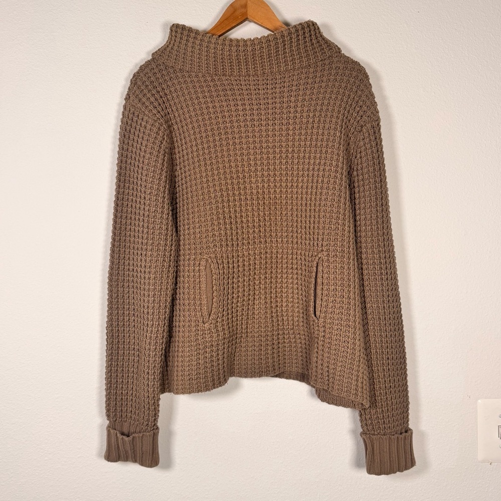 Acorn chunky beige knit cardigan is made from a blend of acrylic/cotton size XL
